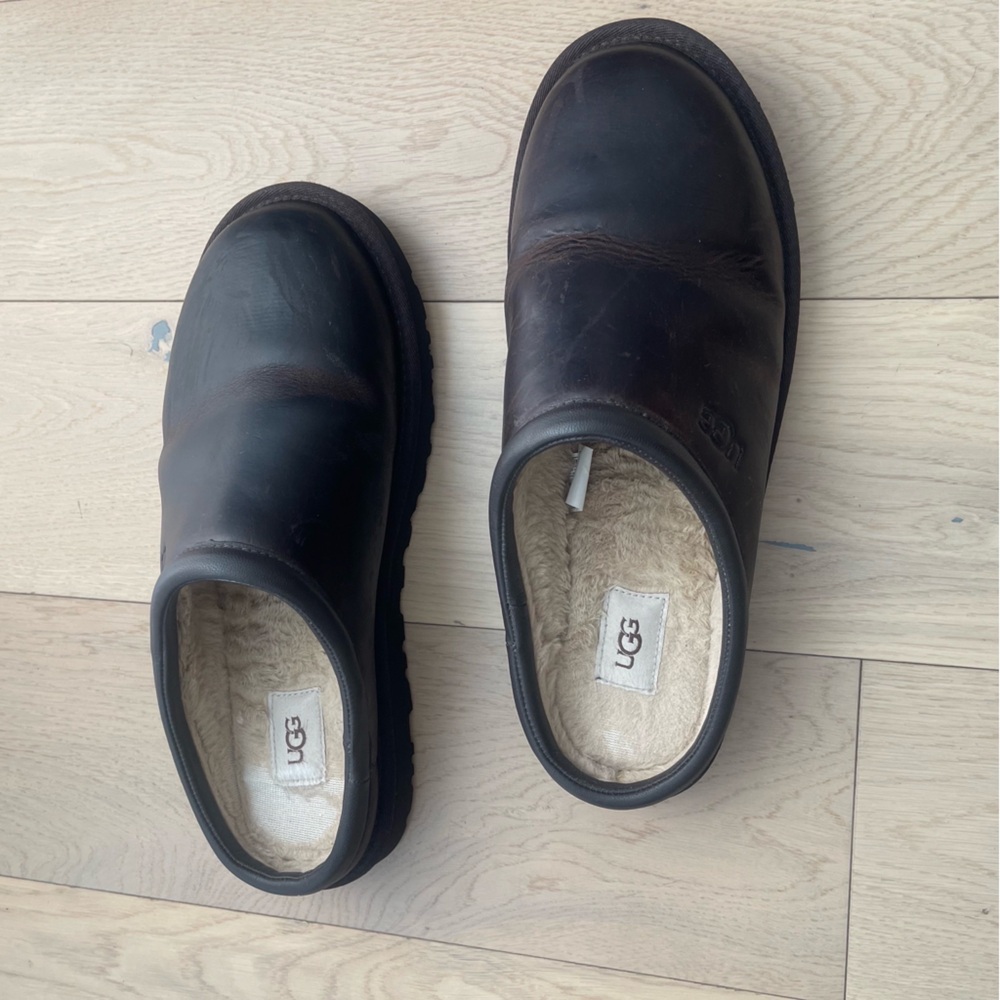 UGG - Picture 2 of 8